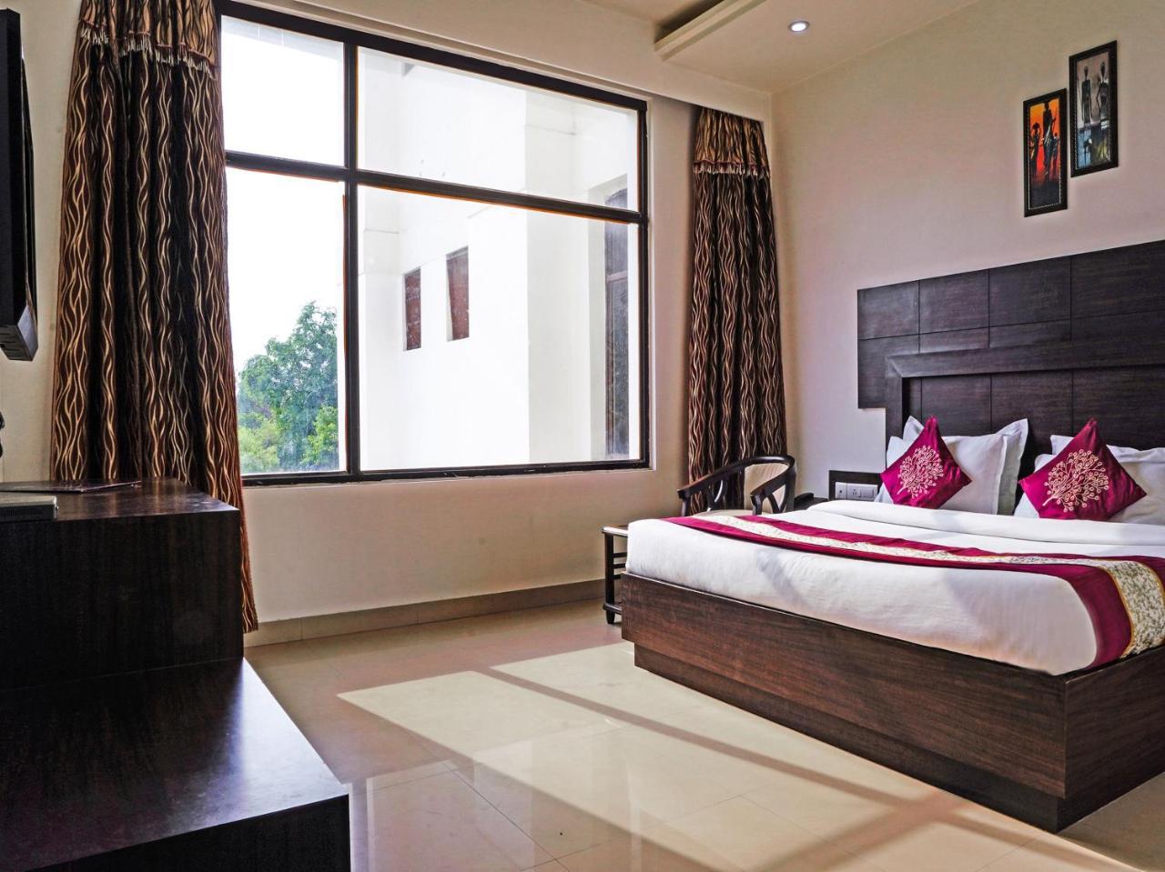 Madhu Resort Агра Экстерьер фото