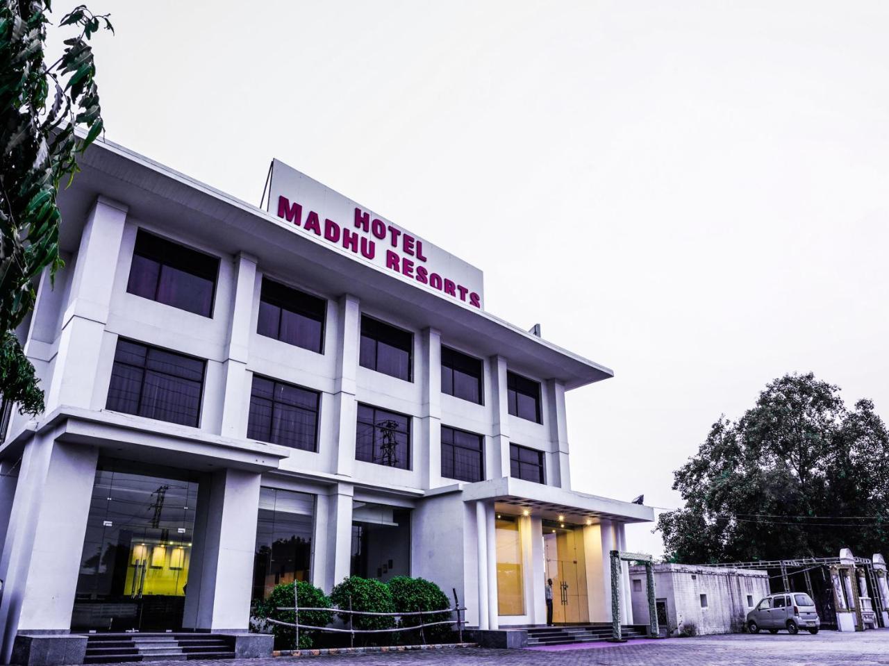 Madhu Resort Агра Экстерьер фото